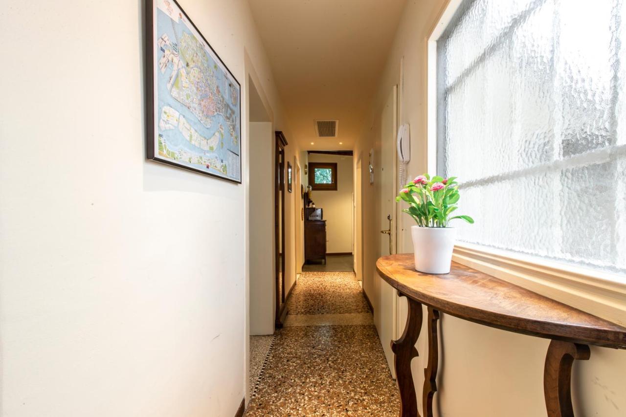 Riva De Biasio Charming Apartment Venedig Exterior foto